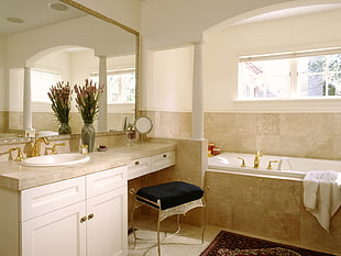 white ceramic bathtub HD wallpaper